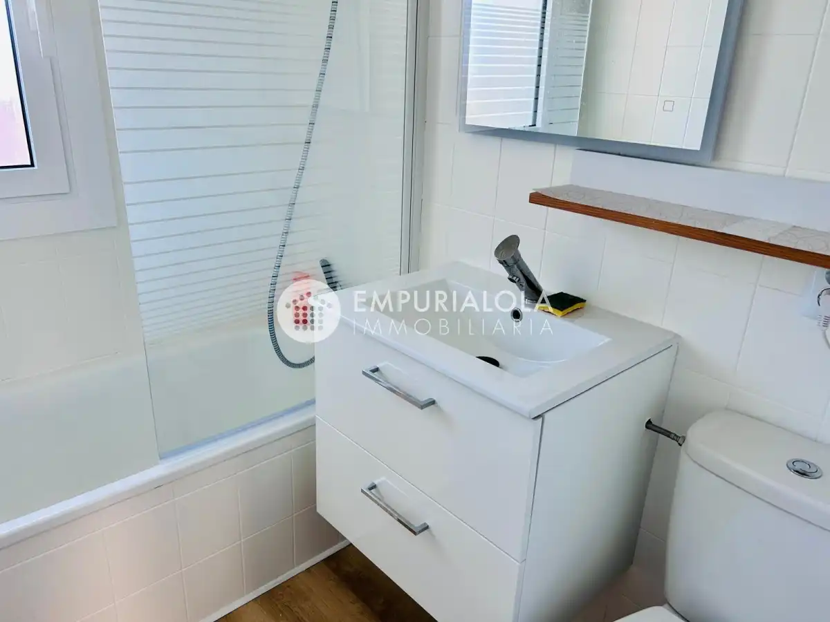Bany de Casa o xalet en venda en Empuriabrava amb Aire condicionat