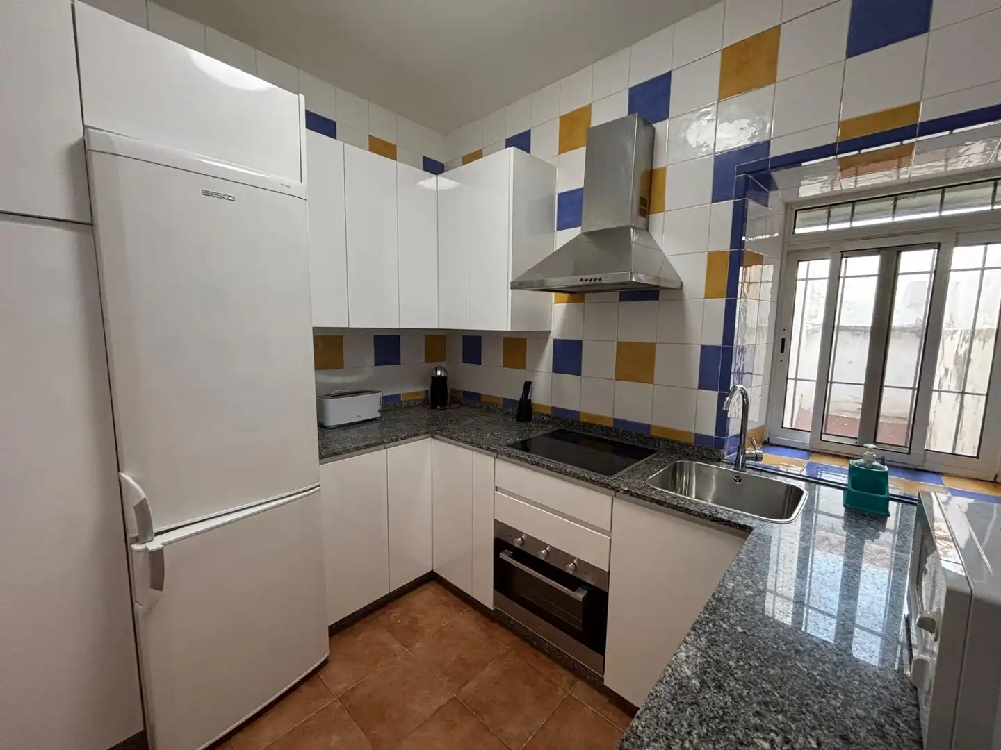 Cocina de Estudio de alquiler en Córdoba con Aire acondicionado y Amueblado