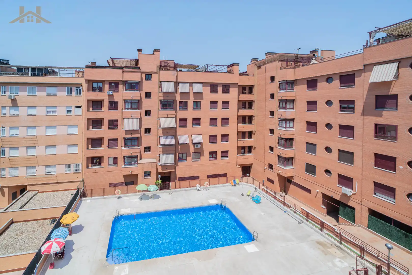 Vista exterior de Piso en venta en Parla con Aire acondicionado, Calefacción y Trastero