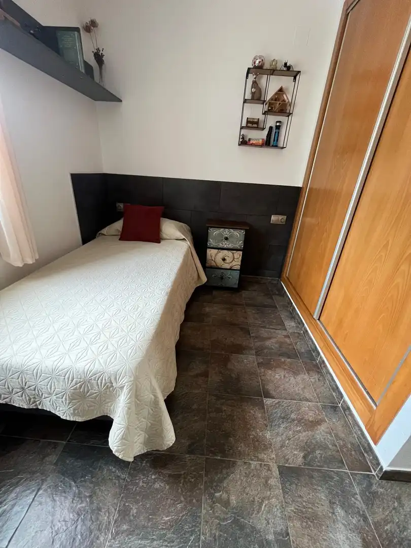 Schlafzimmer von Haus oder Chalet zum Verkauf in Castellón de la Plana / Castelló de la Plana mit Klimaanlage, Schwimmbad und Möbliert