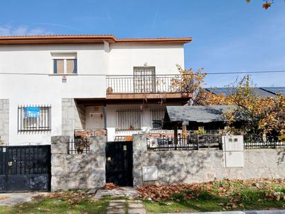 Exterior view of Single-family semi-detached for sale in Alpedrete  with Heating, Private garden and Terrace