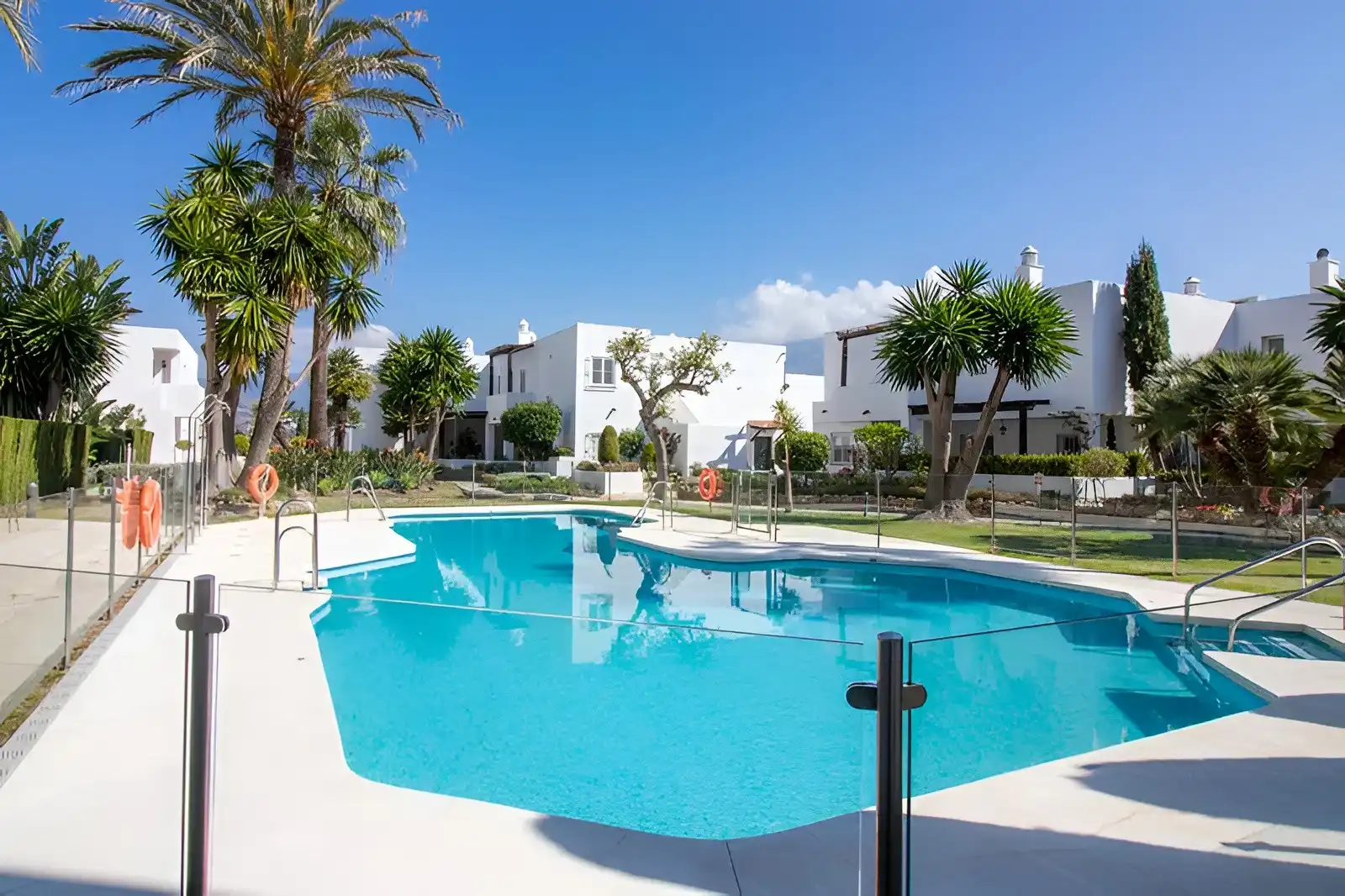 Apartment with pool for sale in Nueva Andalucía, imagen 26