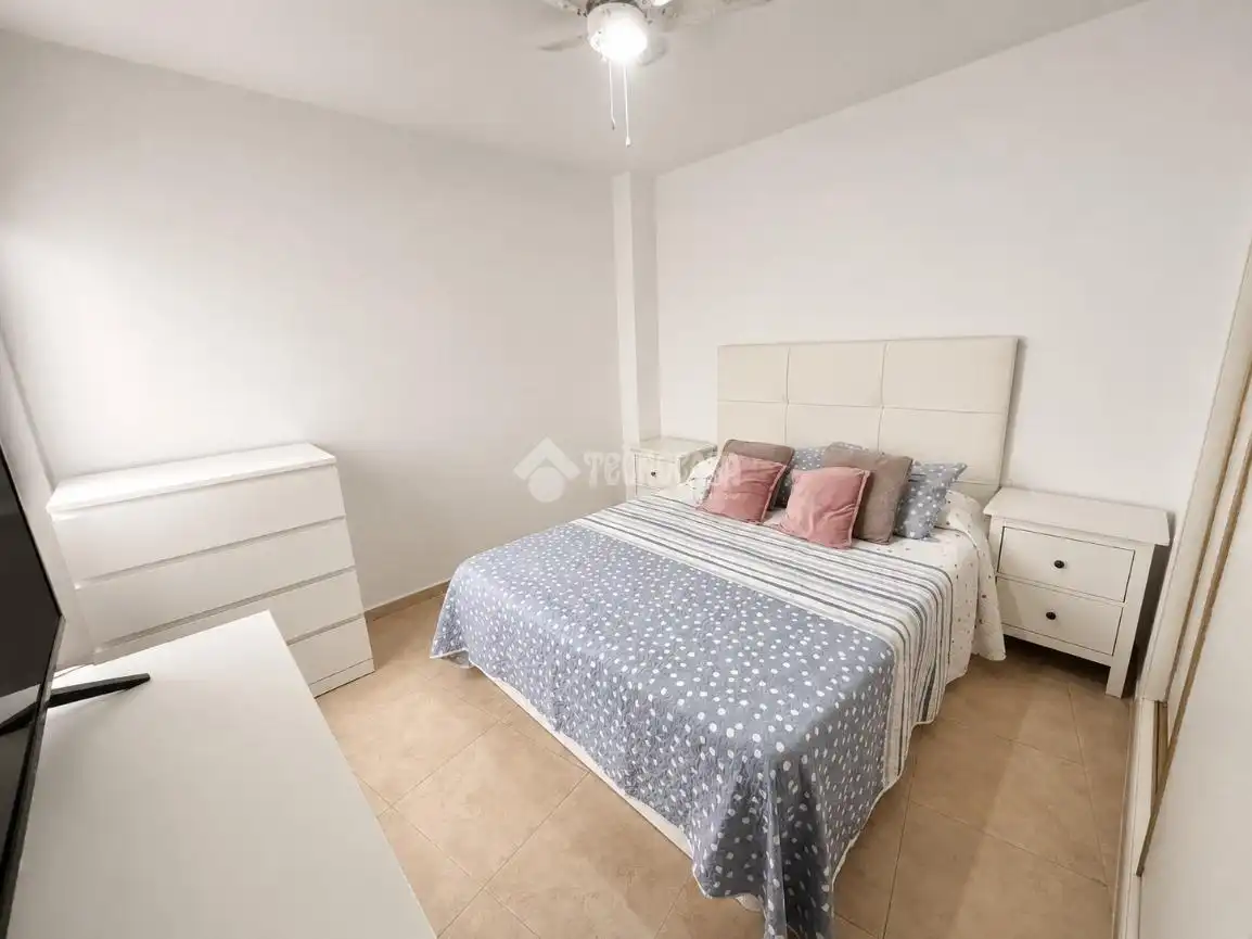 Bedroom of Flat for sale in Benalmádena