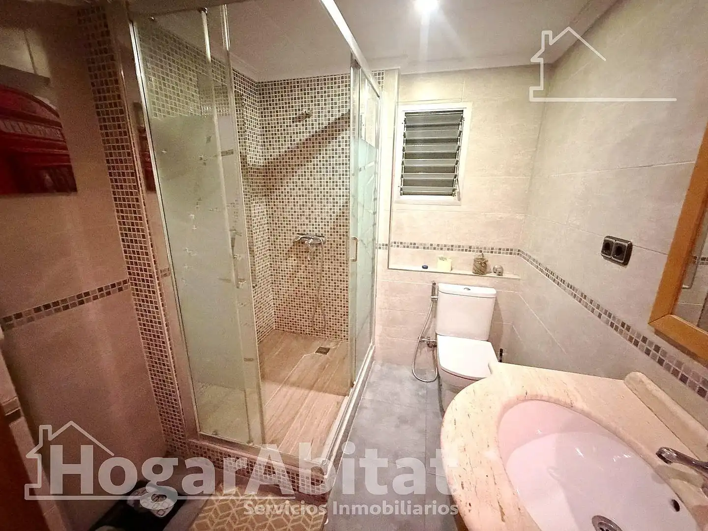 Bany de Pis en venda en Cheste amb Aire condicionat, Calefacció i Terrassa