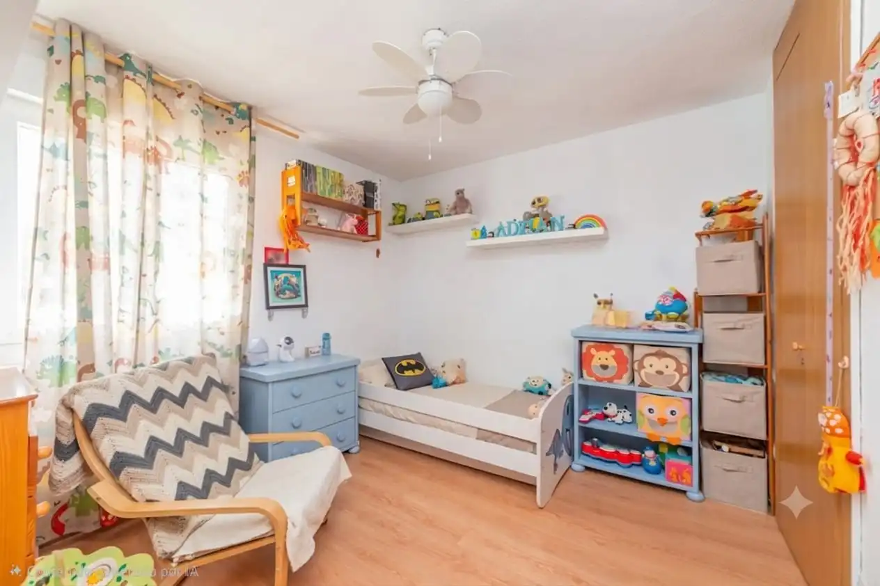 Habitación de Casa o chalet en venta en Rivas-Vaciamadrid con Aire acondicionado, Calefacción y Jardín privado