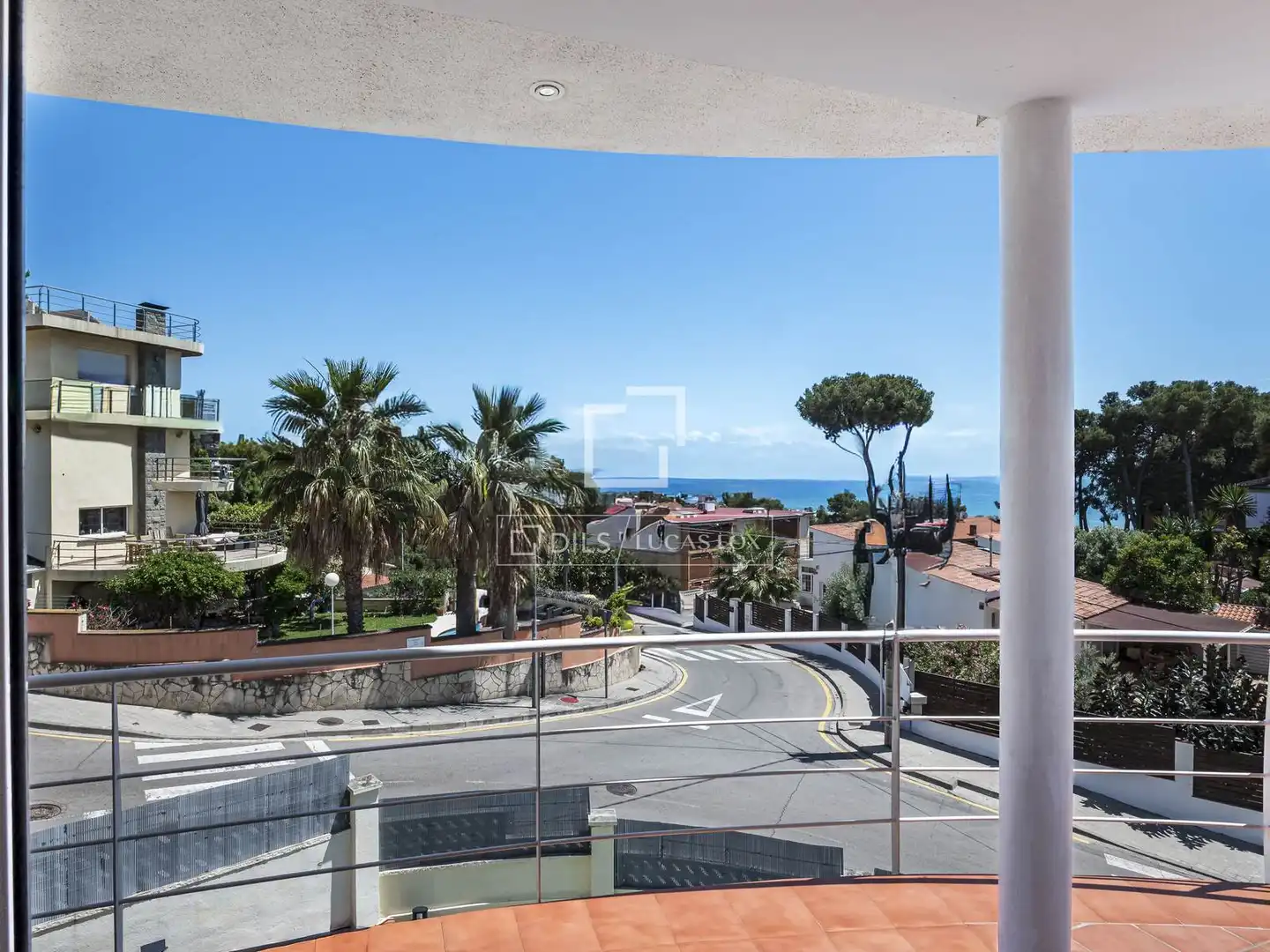 Vista exterior de Casa o xalet en venda en Castelldefels amb Aire condicionat, Calefacció i Jardí privat