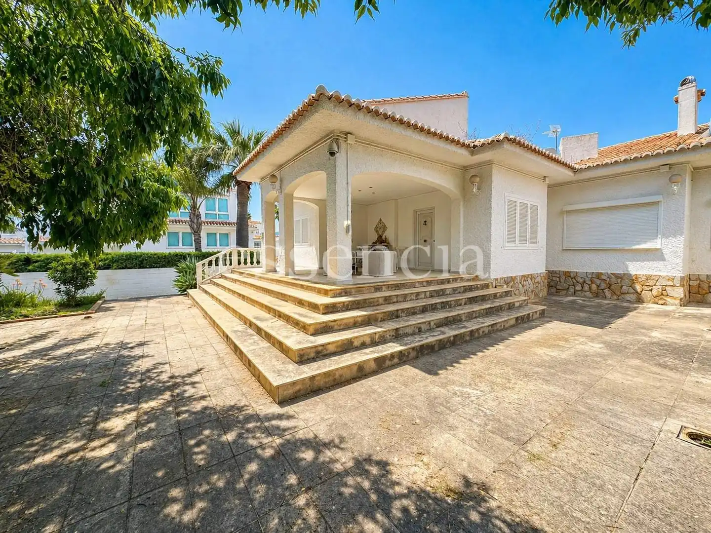 Exterior view of Houses for sale in Gandia  with Terrace, Swimming Pool and Balcony