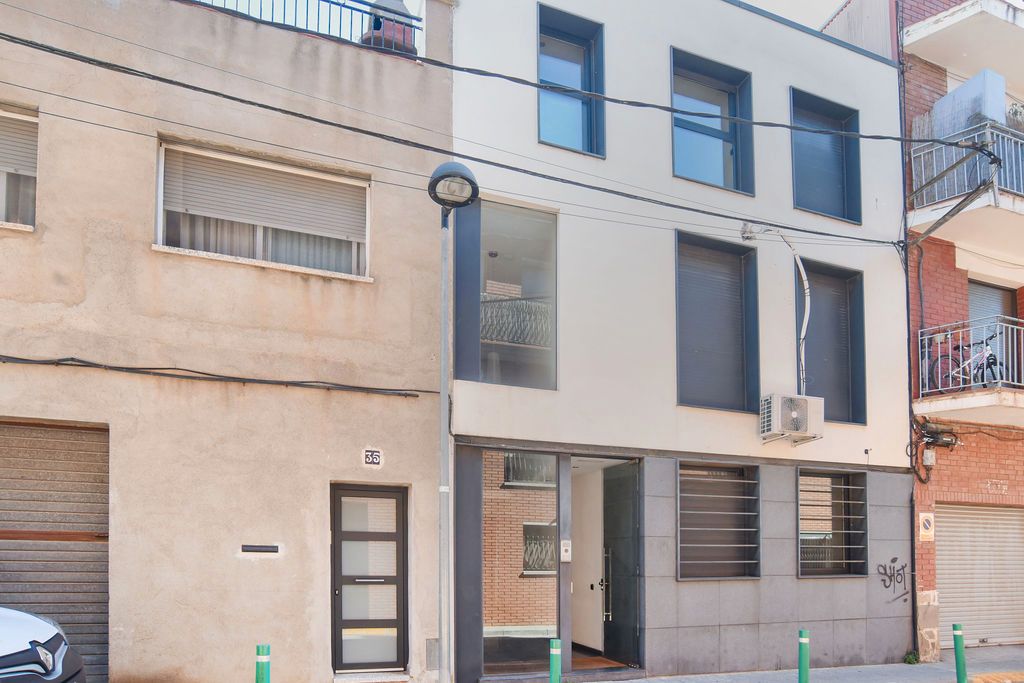 Exterior view of Duplex for sale in Sant Quirze del Vallès  with Parquet flooring