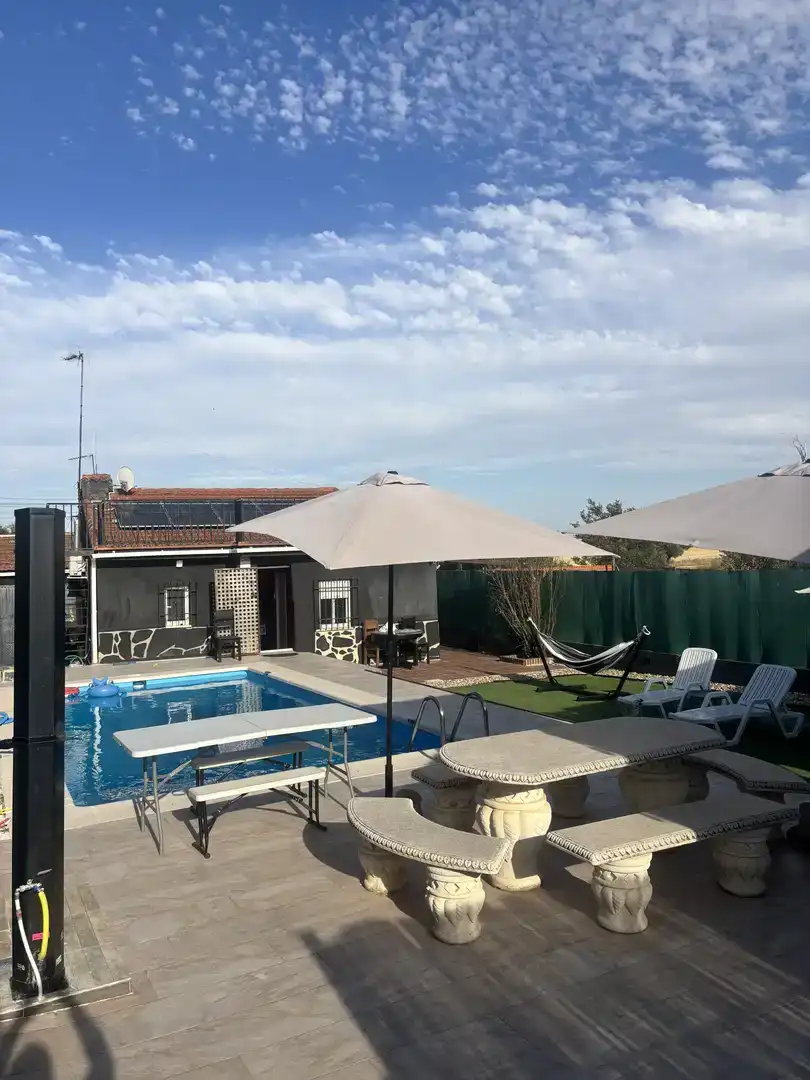 Terrassa de Casa o xalet en venda en Yuncos amb Aire condicionat i Piscina