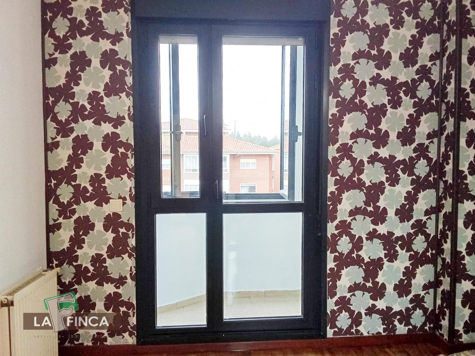 Habitación de Piso en venta en Castrillón con Calefacción, Parquet y Terraza