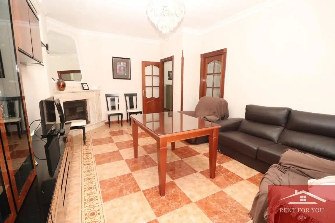 Living room of Flat for rent in Alhaurín El Grande  with Air Conditioner, Furnished and Balcony
