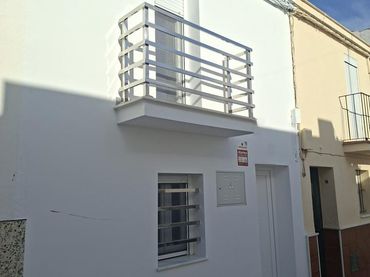 Maison mitoyenne avec balcon à vendre à Lebrija