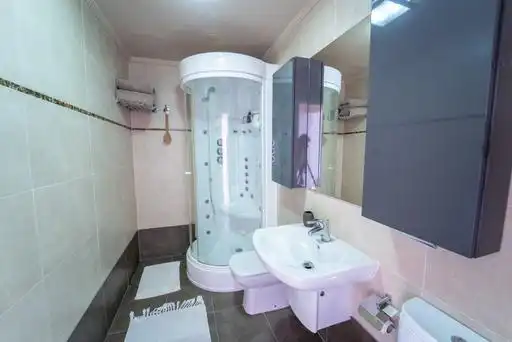 Baño de Piso de alquiler en Alicante / Alacant con Aire acondicionado, Terraza y Amueblado