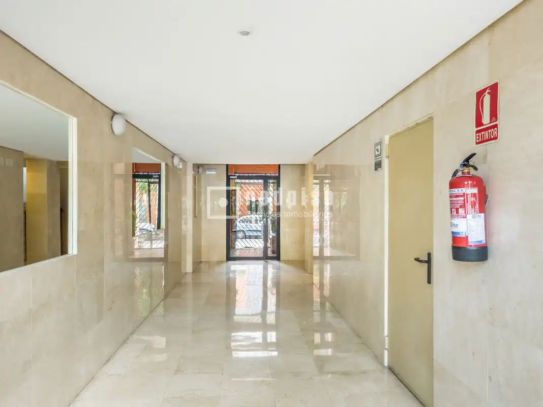 Flat for sale in Madrid  with Air Conditioner and Heating