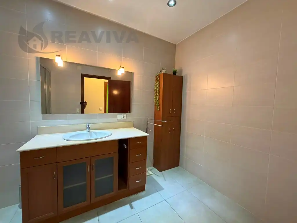 Bathroom of Flat for sale in La Seu d'Urgell  with Balcony