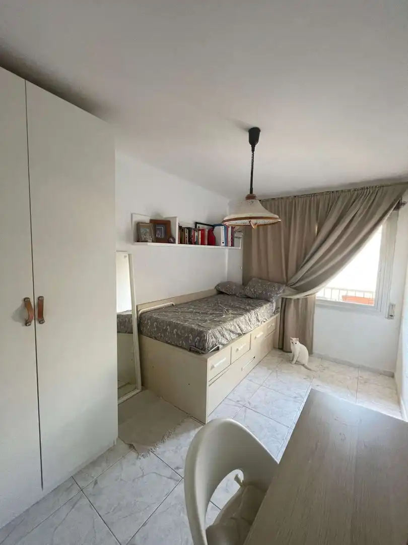 Bedroom of Flat for share in Santa Coloma de Gramenet  with Air Conditioner, Terrace and Furnished