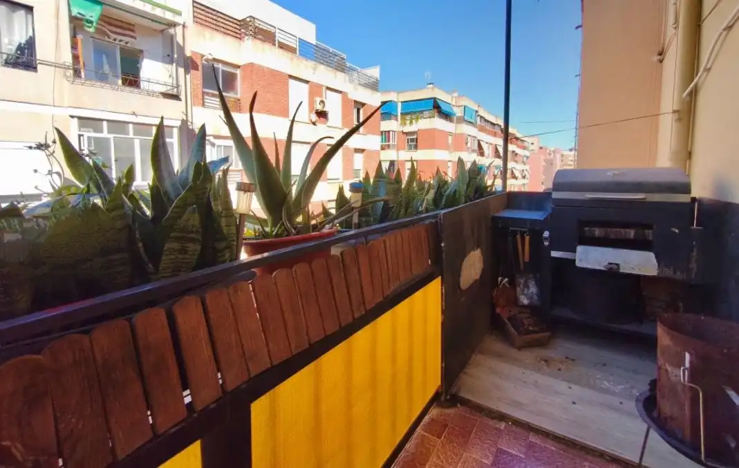 Piso con terraza en venta en Campoamor - Altozano