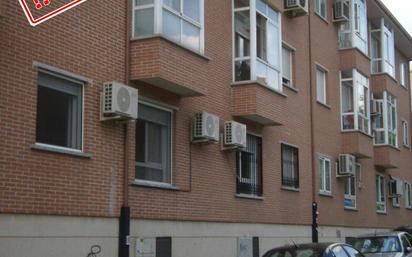 Exterior view of Flat for sale in Mejorada del Campo  with Air Conditioner