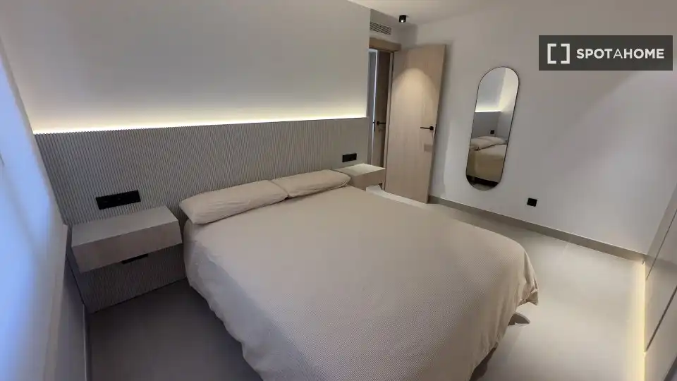 Schlafzimmer von Wohnungen zur untervermieten in Alicante / Alacant mit Klimaanlage, Terrasse und Möbliert