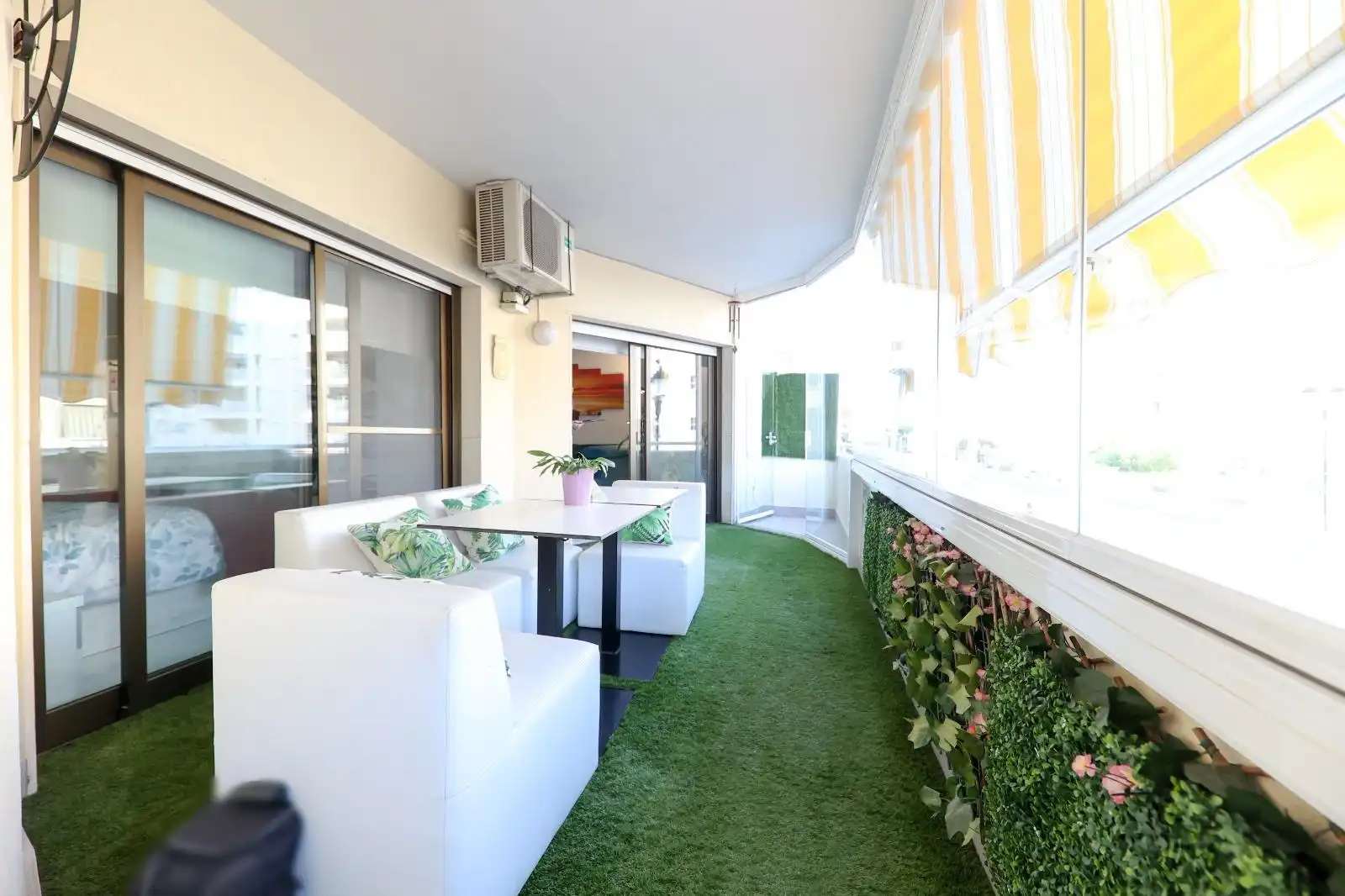 Apartment mit Pool zum Verkauf in Playa de los Boliches