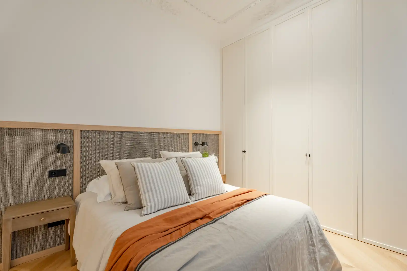 Bedroom of Flat for sale in Madrid  with Air Conditioner, Heating and Parquet flooring