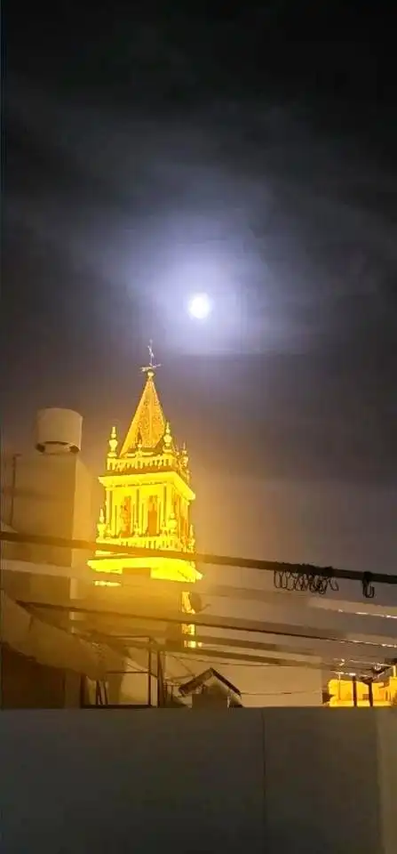 Vista exterior de Àtic de lloguer en Sevilla amb Aire condicionat, Moblat i Balcó