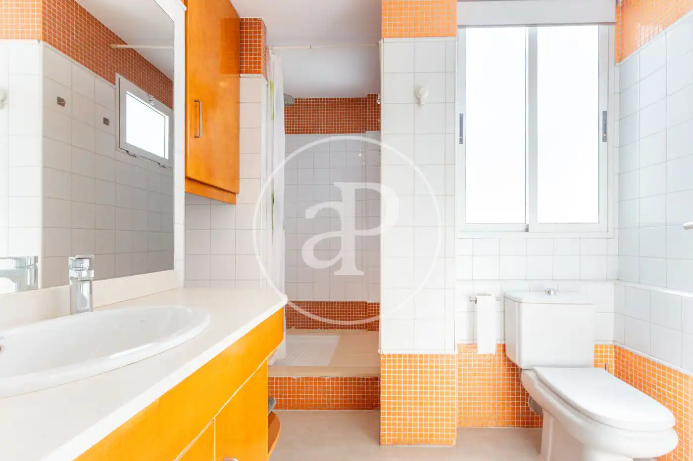 Baño de Ático en venta en Valencia con Aire acondicionado, Calefacción y Terraza
