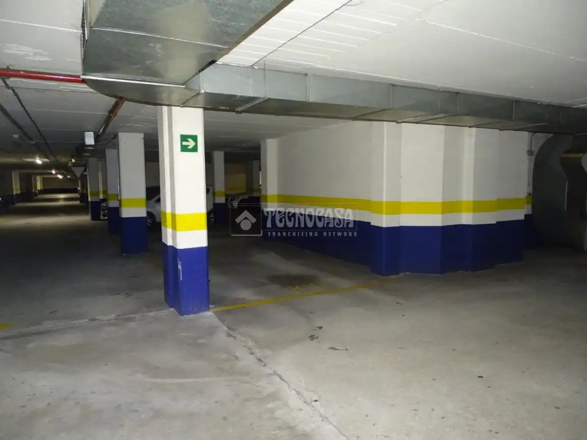 Parking de Piso en venta en Valladolid con Aire acondicionado y Calefacción