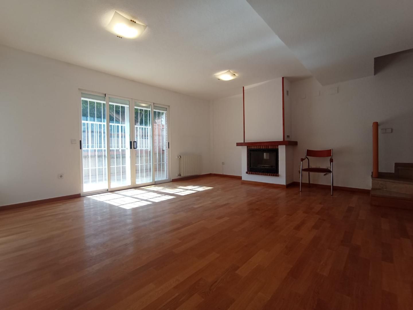 Sala d'estar de Casa adosada en venda en Picanya amb Terrassa i Traster
