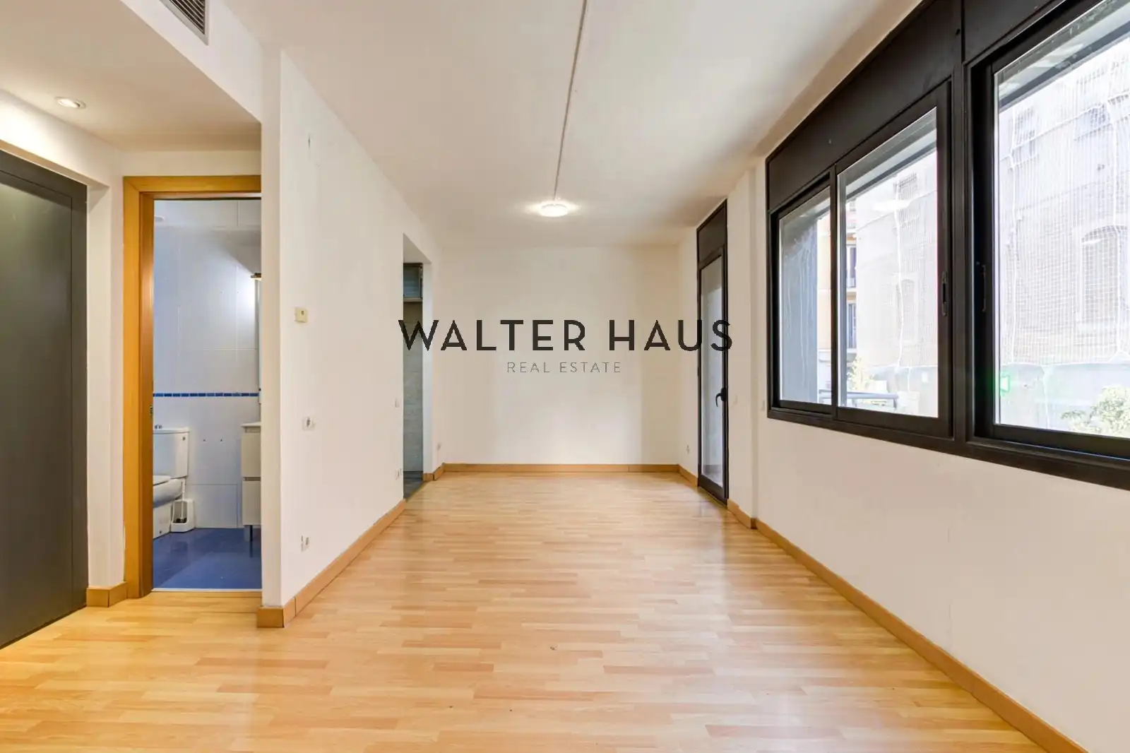 Houses for sale in Barcelona  with Air Conditioner, Heating and Terrace