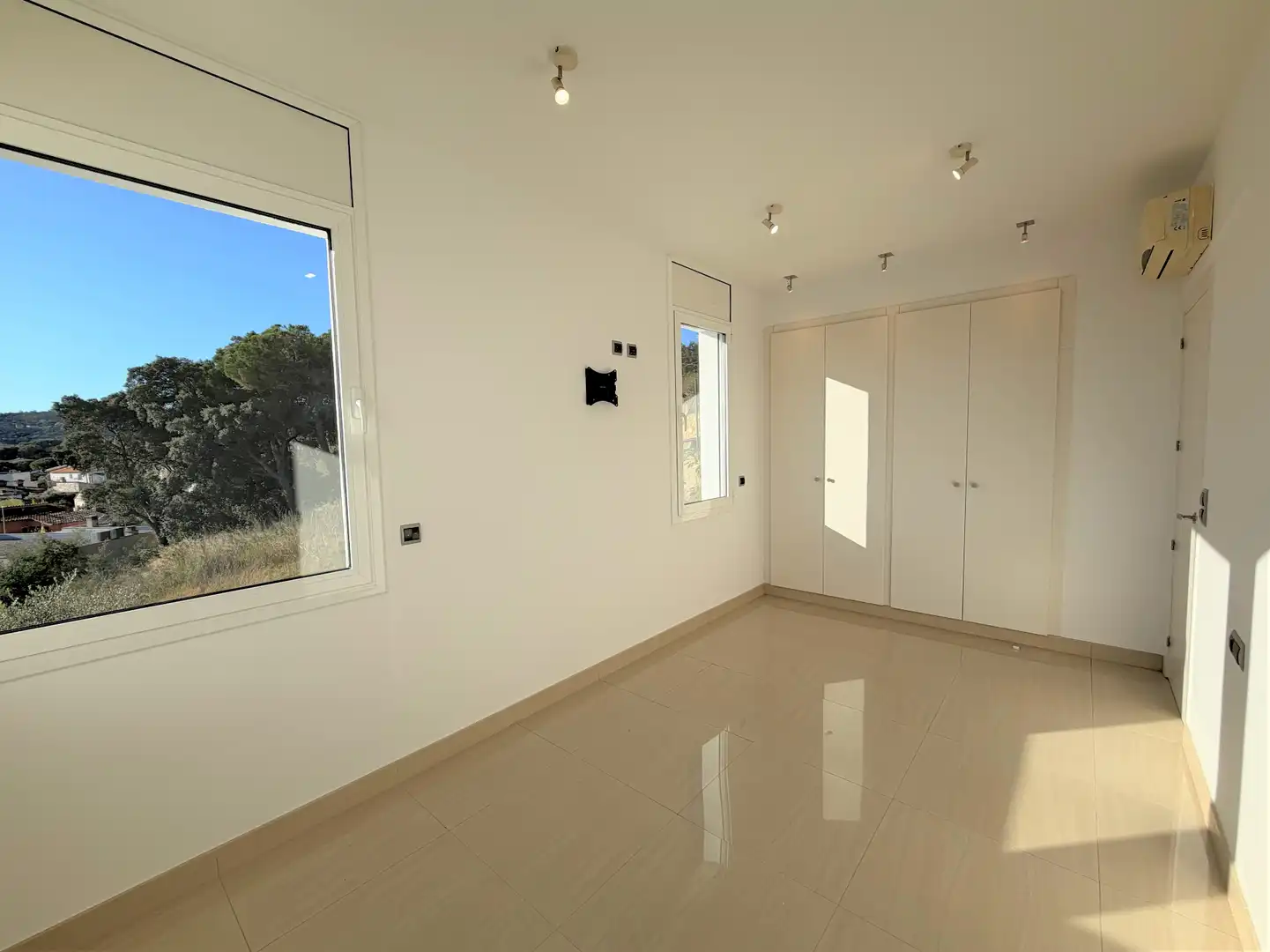 Chalet con piscina en venta en Carrer del Ripollès, imagen 13