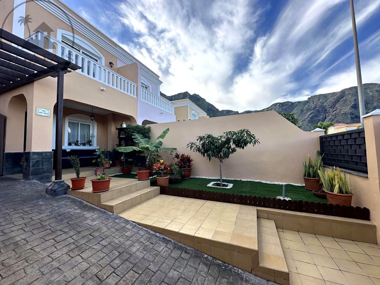 Außenansicht von Haus oder Chalet zum Verkauf in Buenavista del Norte mit Privatgarten, Terrasse und Schwimmbad