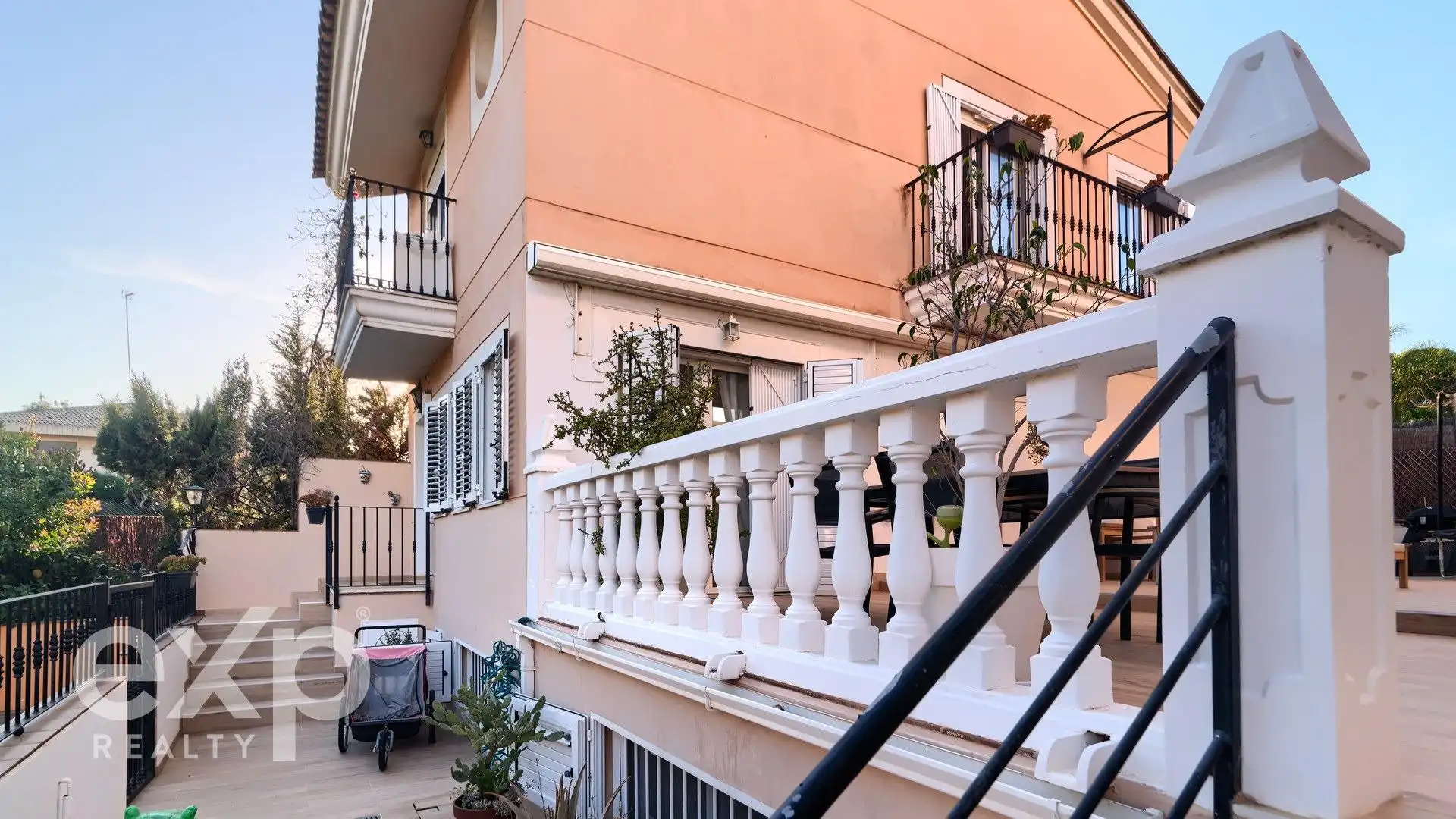 Vista exterior de Casa o chalet en venta en Godella con Aire acondicionado, Calefacción y Jardín privado