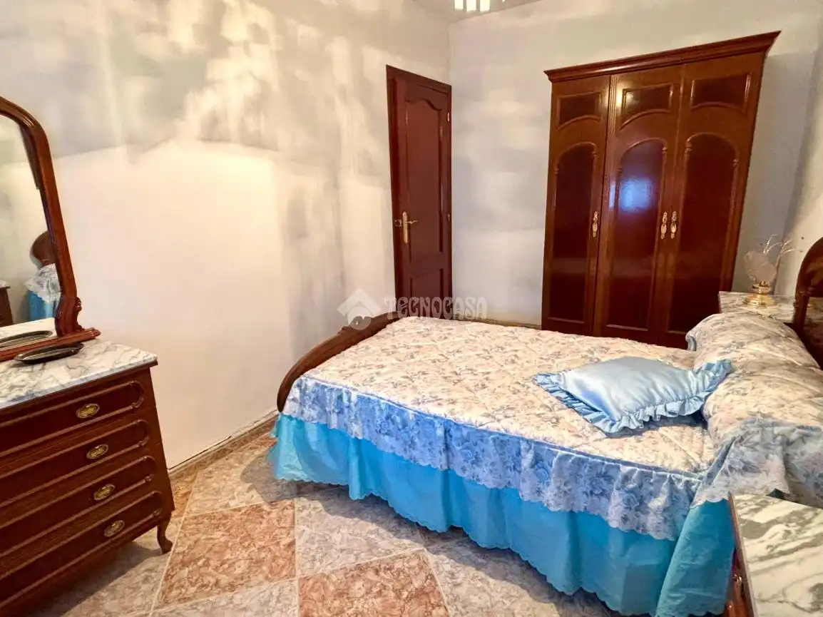 Dormitori de Casa adosada en venda en Jódar amb Terrassa i Balcó
