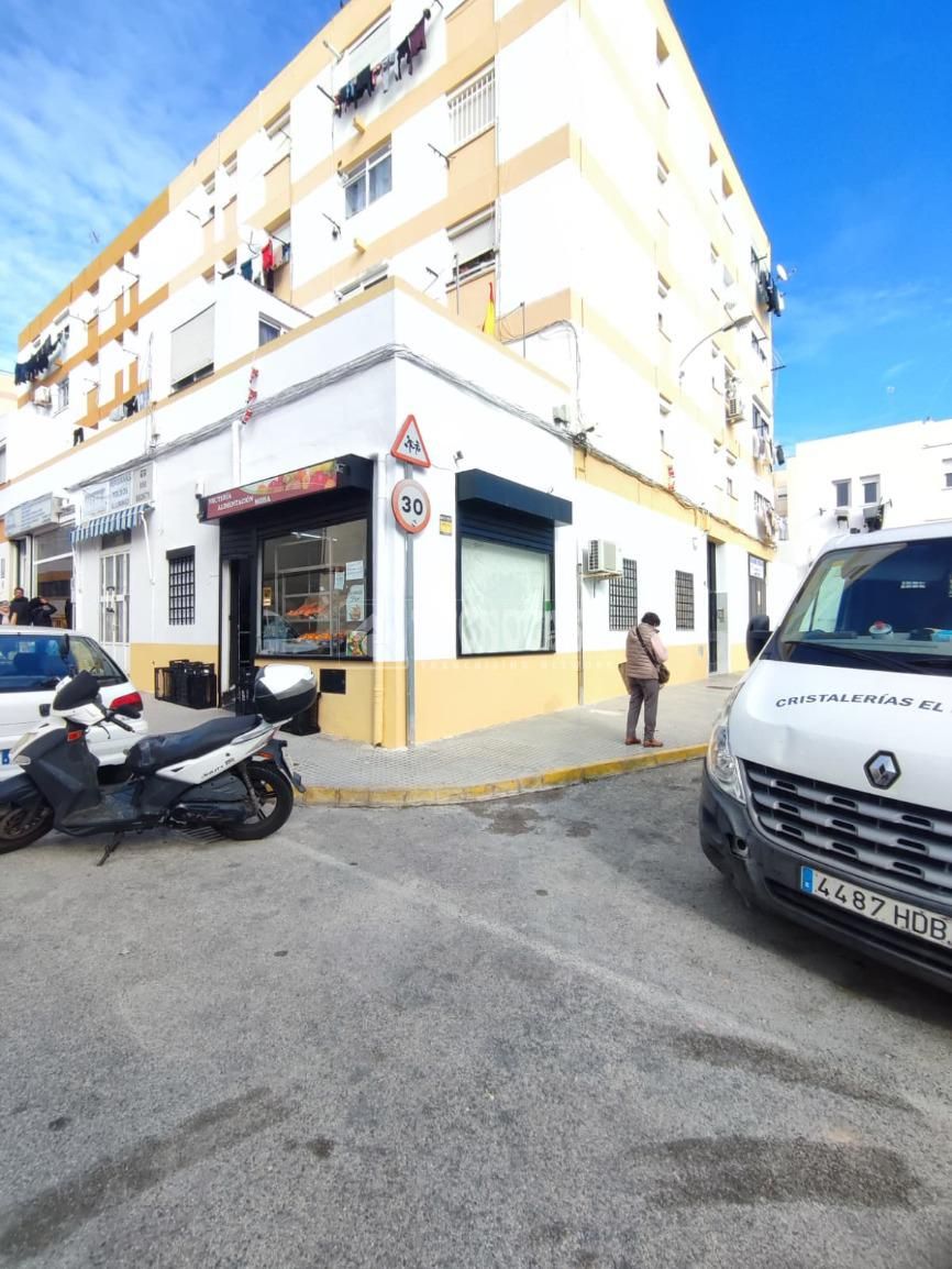 Vista exterior de Local en venda en San Fernando