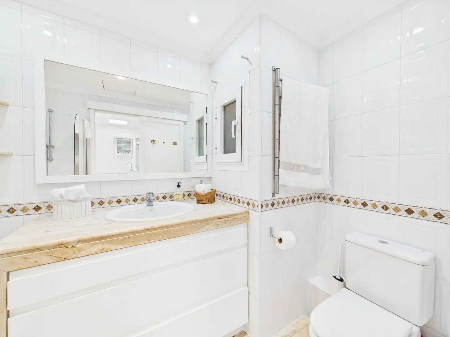 Bany de Apartament de lloguer en  Palma de Mallorca amb Aire condicionat, Moblat i Balcó