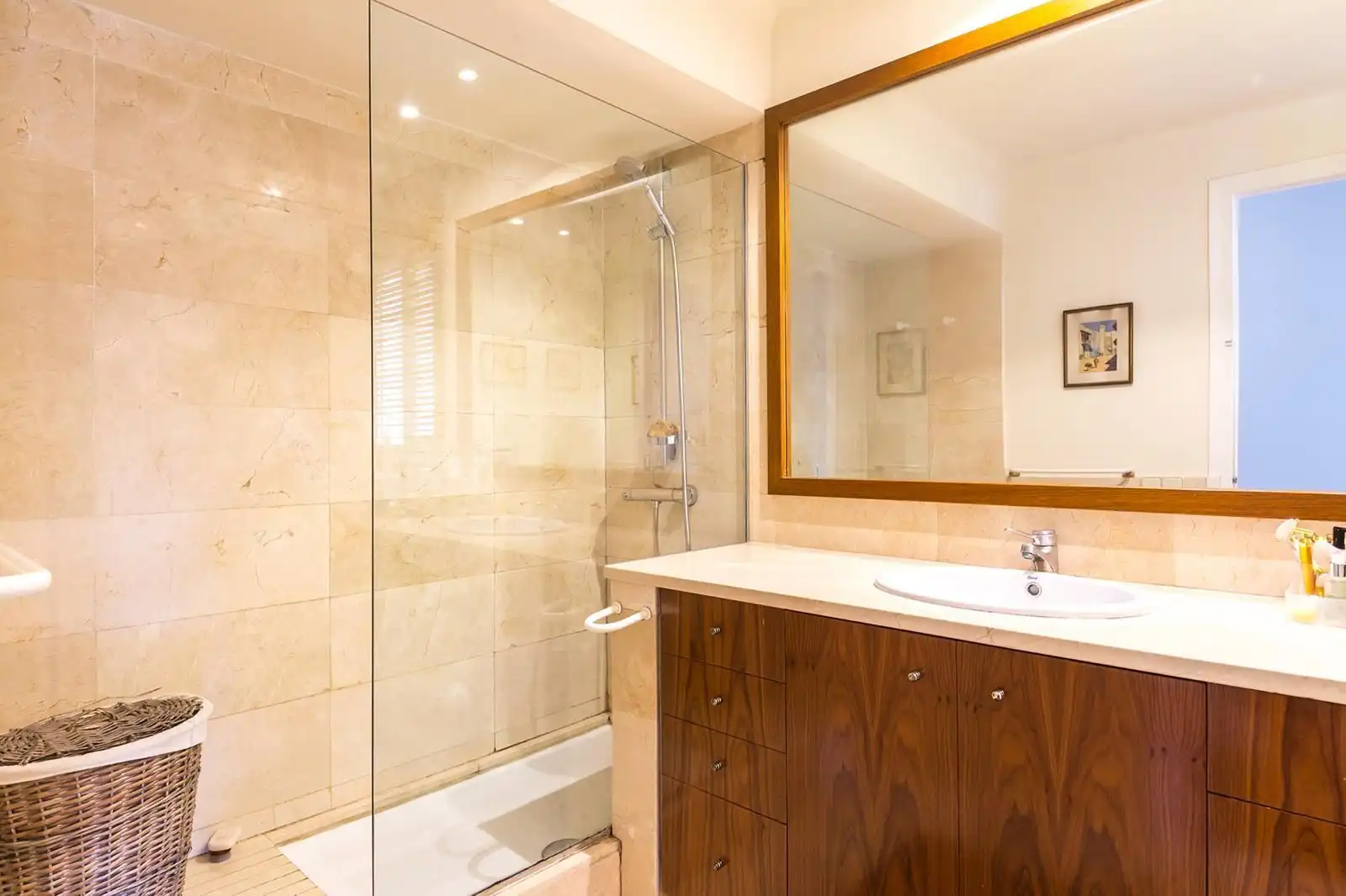 Baño de Casa o chalet de alquiler en Sant Just Desvern con Aire acondicionado, Calefacción y Jardín privado