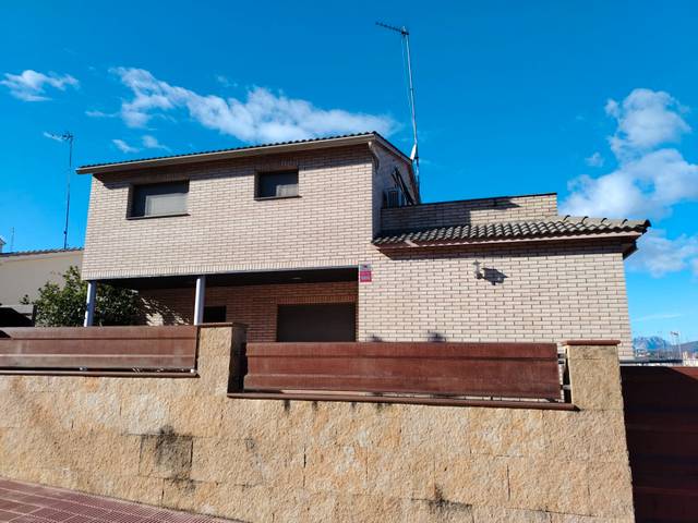 Casa-chalet en Venta en Carrer de Grècia en Can Parellada