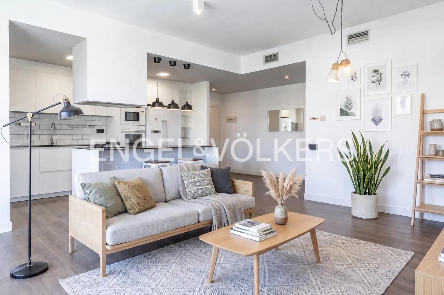 Sala de estar de Dúplex en venta en Montgat con Aire acondicionado, Calefacción y Jardín privado