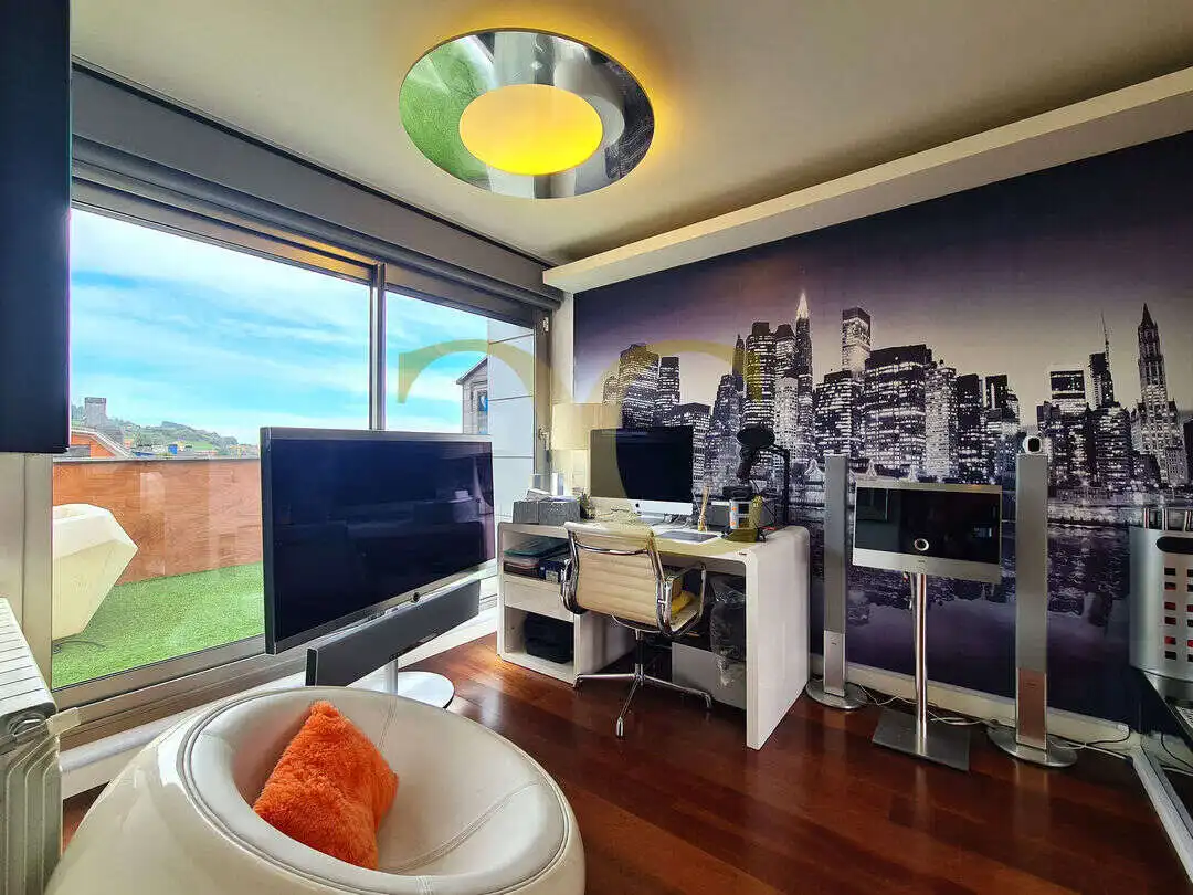 Wohnzimmer von Maisonette zum Verkauf in Oviedo  mit Heizung, Privatgarten und Terrasse