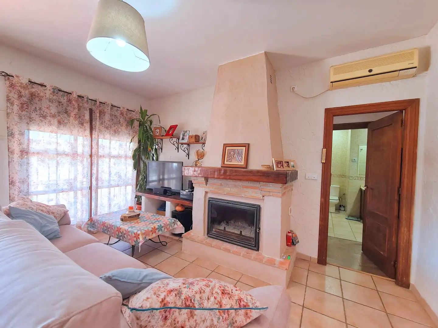 Sala d'estar de Casa o xalet en venda en Cartagena amb Aire condicionat, Calefacció i Jardí privat