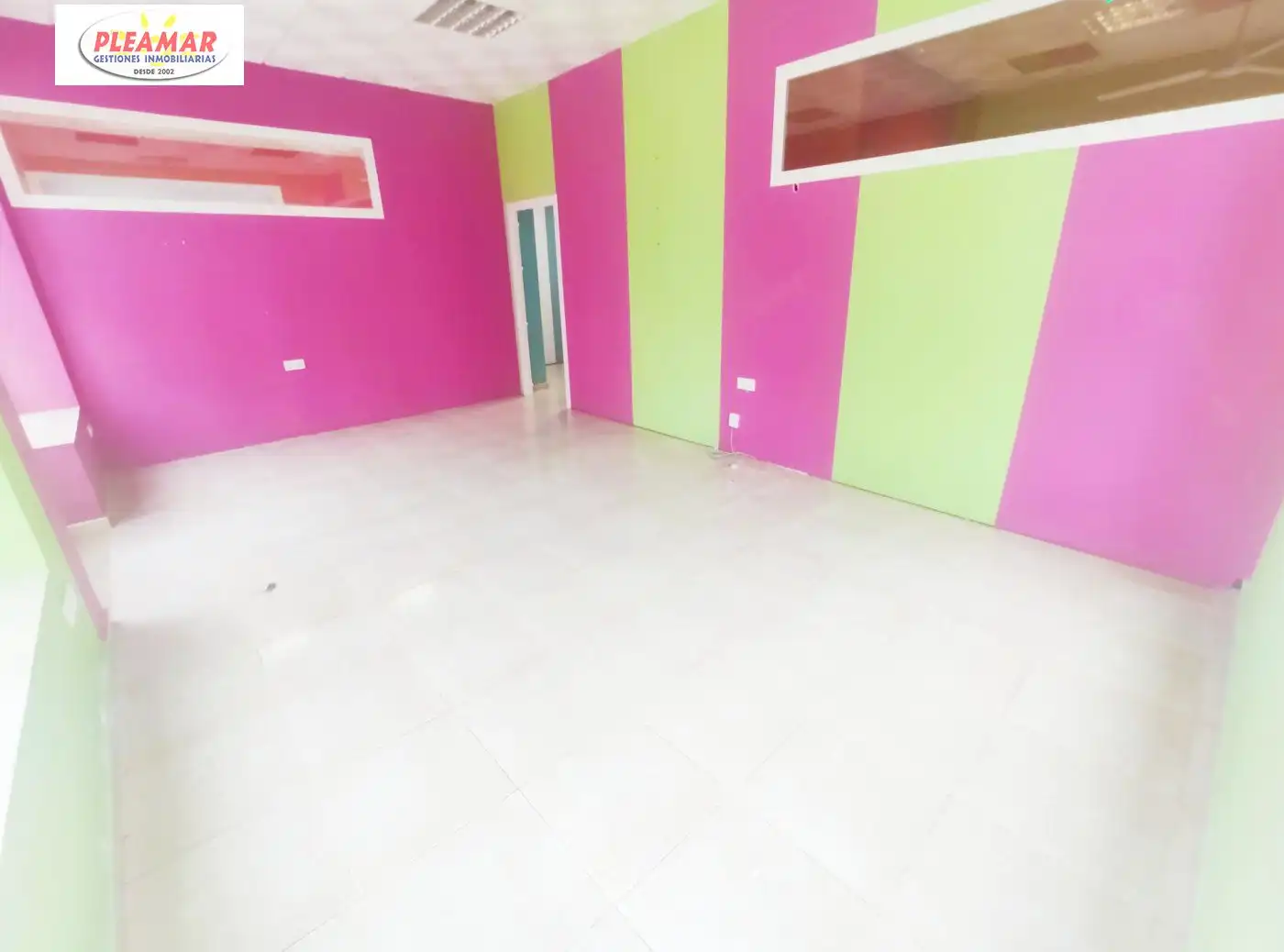 Local comercial en venda a Puerto Deportivo