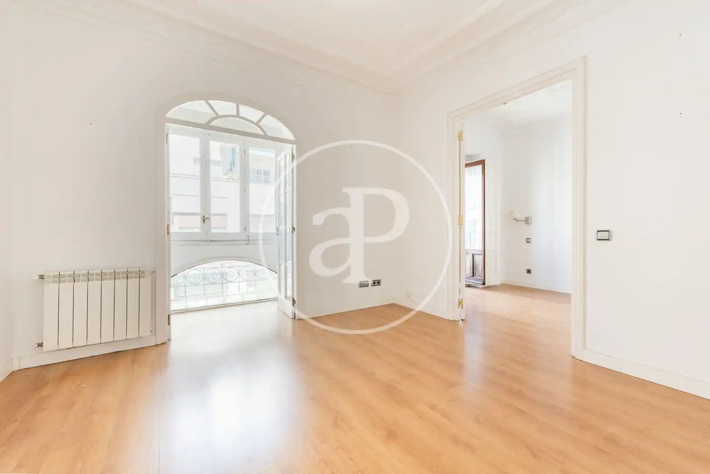 Flat with terrace for sale in Calle de Manuel Cortina