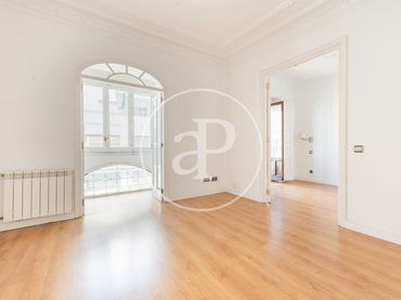 Appartamento con balcone in vendita a Calle de Manuel Cortina