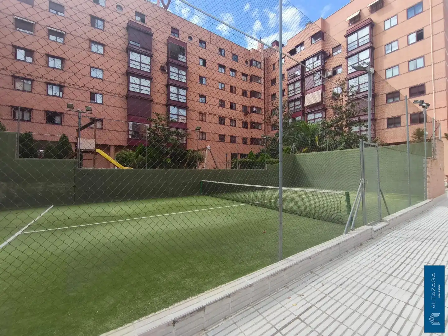 Terrassa de Pis en venda en Madrid amb Aire condicionat, Calefacció i Moblat