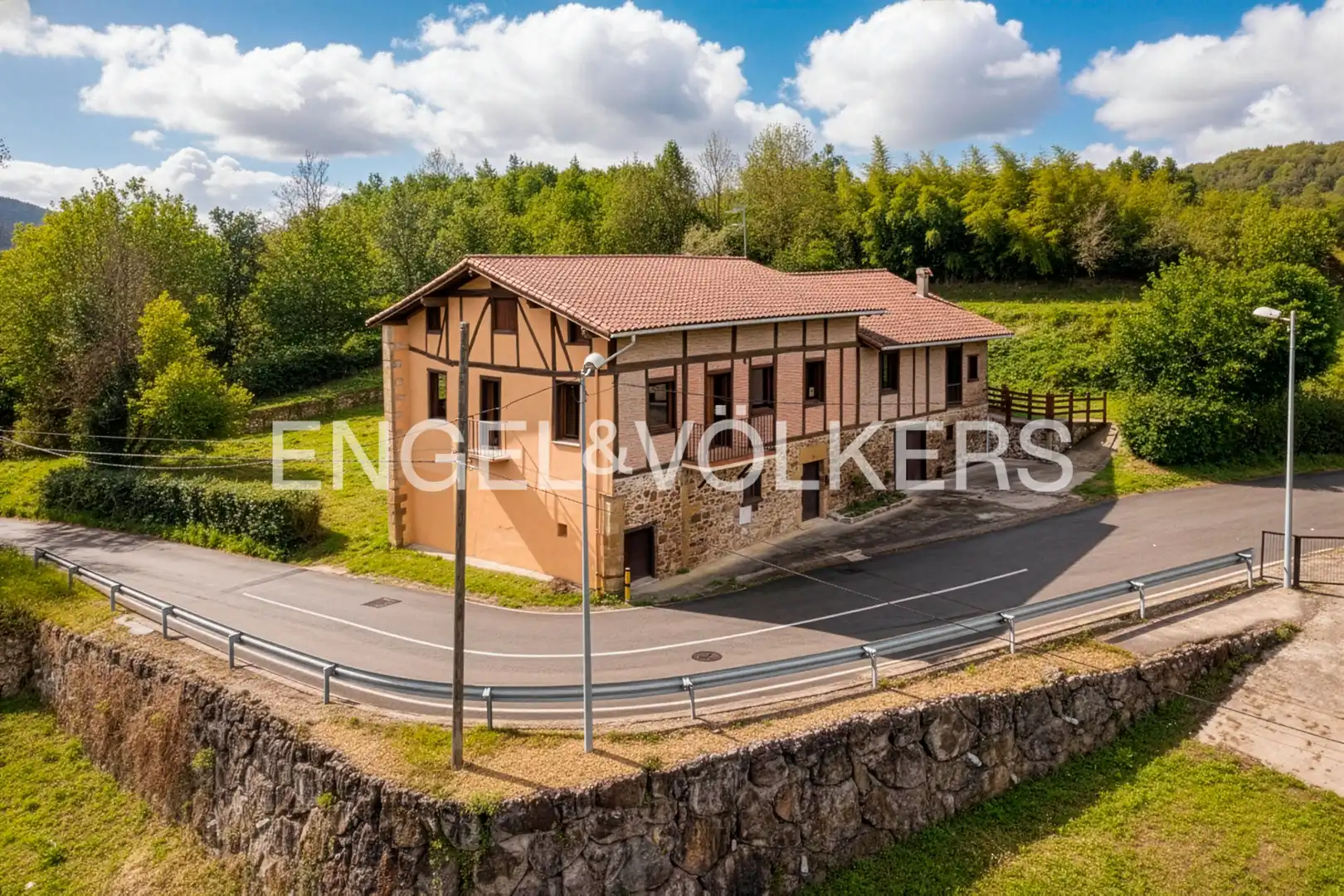 Vista exterior de Casa o chalet en venta en Donostia - San Sebastián  con Calefacción y Balcón