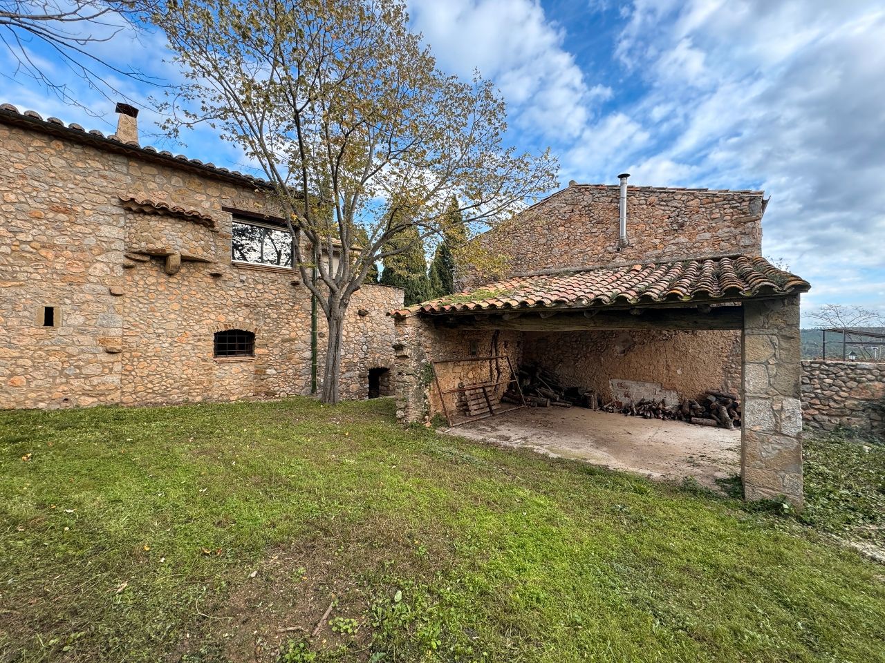 Vista exterior de Casa o xalet en venda en Vilopriu amb Jardí privat, Terrassa i Traster