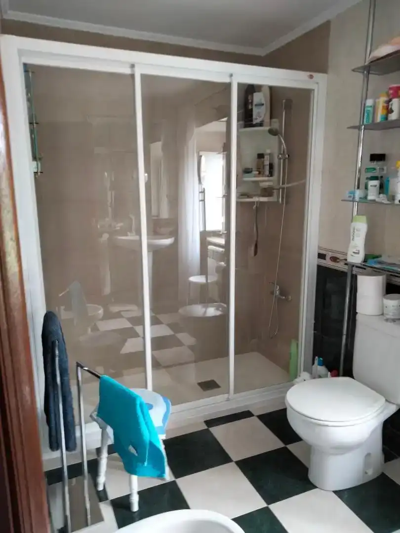 Baño de Casa o chalet en venta en Irixoa con Jardín privado, Trastero y Amueblado