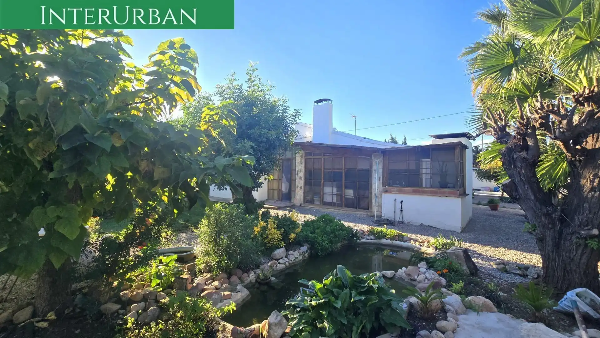 Vista exterior de Casa o xalet en venda en La Pobla de Vallbona amb Aire condicionat, Calefacció i Jardí privat