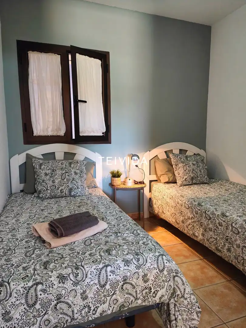 Dormitori de Casa adosada en venda en Candelaria amb Terrassa i Traster